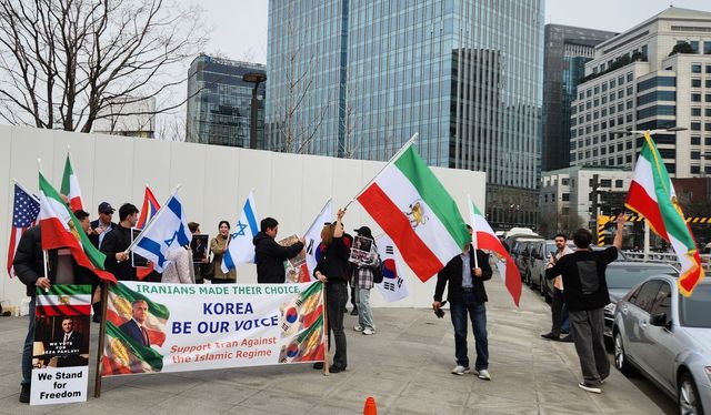 재한이란인네트워크, 이란정부 규탄, 미국정부 지지 집회