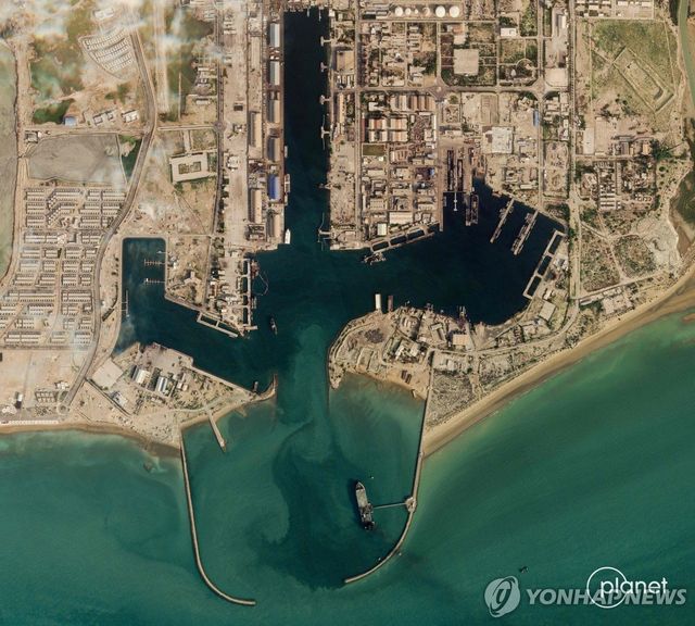 호르무즈해협 연안 반다르아바스항