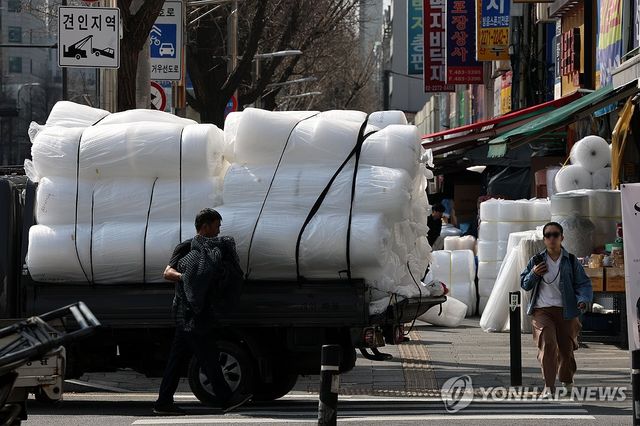 비닐 대란 우려 확산