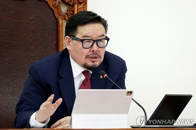 지난 27일 사퇴한 곰보자브 잔단샤타르 전 몽골 총리