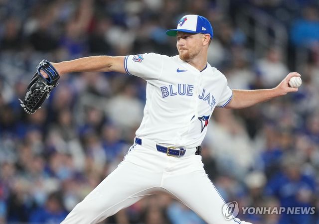 에릭 라우어의 투구 모습