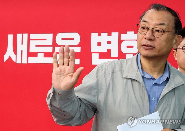 이정현 "유승민 불출마 뜻 존중"