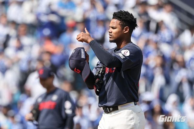 개막전에 등판했던 엘빈 로드리게스