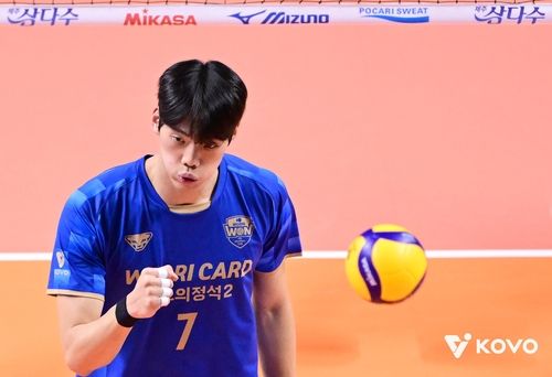 우리카드의 미들블로커 이상현