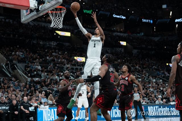 41점 16리바운드 '원맨쇼' 펼친 빅토르 웸반야마