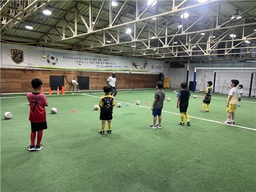 영어로 진행하는 축구교실 [제공 사진]