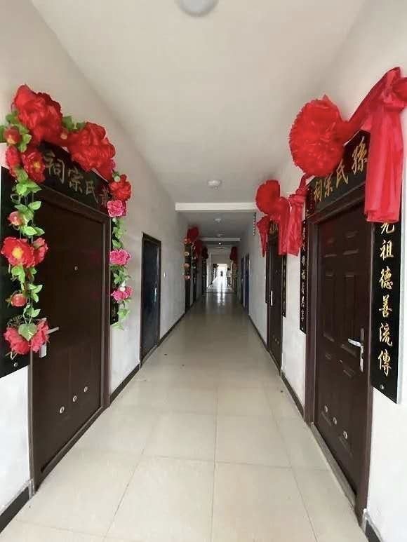 유골 안치에 사용된 중국의 이른바 '납골집'(骨灰房) 모습