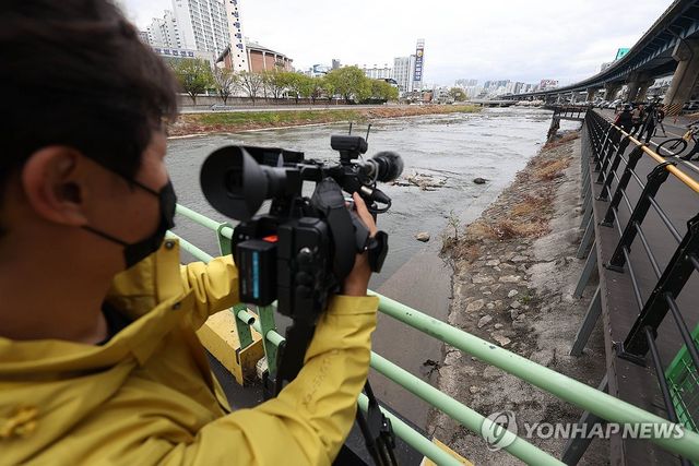 대구 신천서 '캐리어 속 여성 시신' 발견