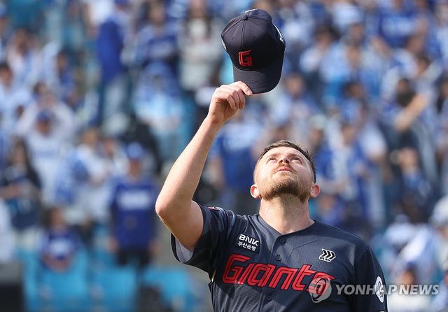 호투 끝낸 비슬리