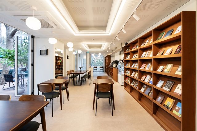 '카페 더함 186' 내부