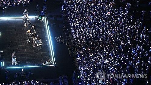 다시 아미들 앞에 선 방탄소년단(BTS)