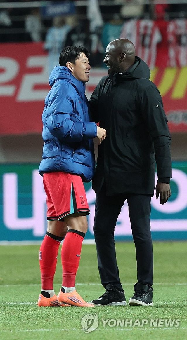 손흥민과 오토 아도