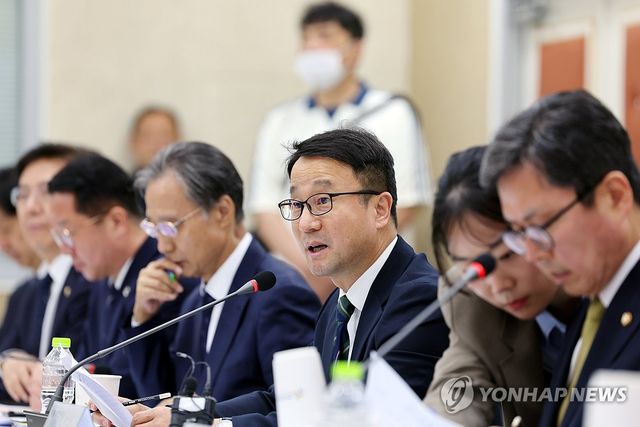 발언하는 한병도 원내대표