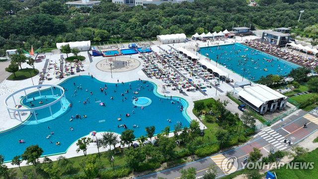 여의도한강공원 수영장 ※ 기사와 직접 관계가 없습니다.