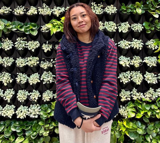 출국 직전 기념사진 찍은 자스티스