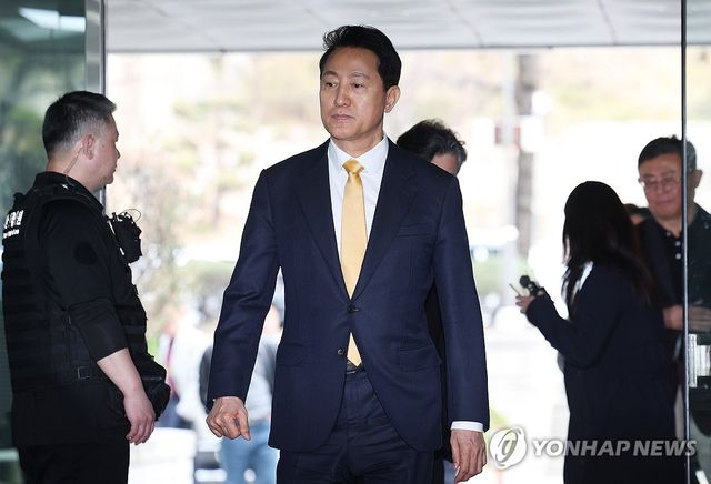 선거 앞둔 현직 시장의 사법리스크