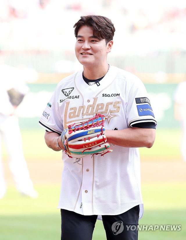 은퇴식서 시포 나선 추신수