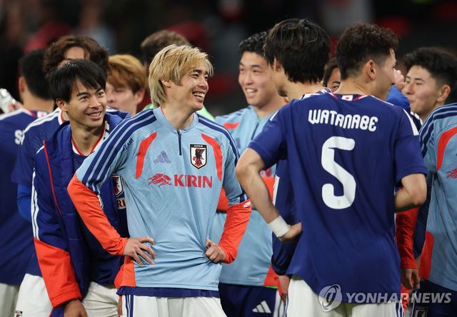 승리를 기뻐하는 일본 대표팀 선수들