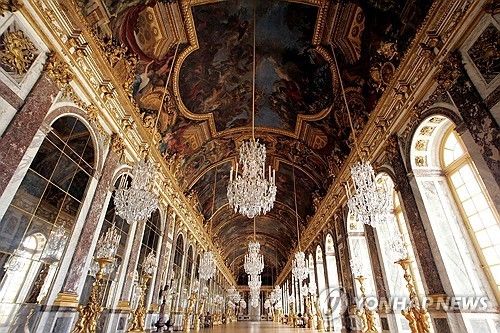 베르사유궁 내부 거울의 방