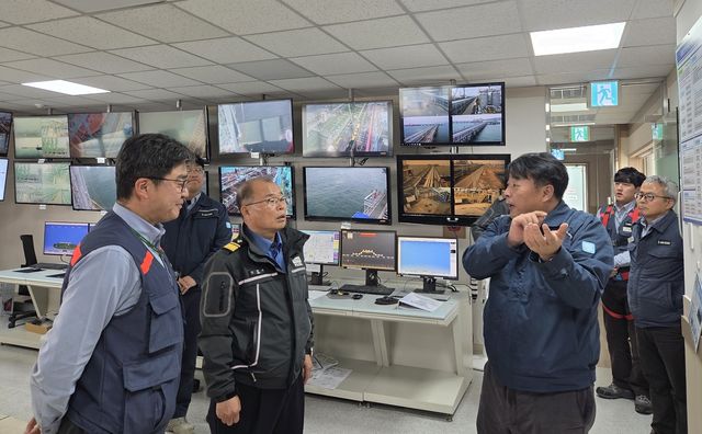 해경청, 서산 해양시설 운영상황실서 비상체제 점검
