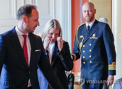 노르웨이 호콘 왕세자(왼쪽)와 메테마리트 왕세자빈 [EPA 연합뉴스 자료사진. 재판매 및 DB 금지] 