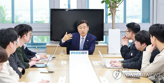 기자간담회하는 김관영 전북특별자치도지사