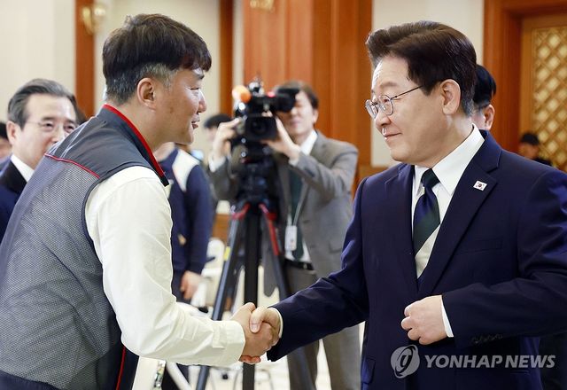 이재명 대통령과 양경수 민주노총 위원장