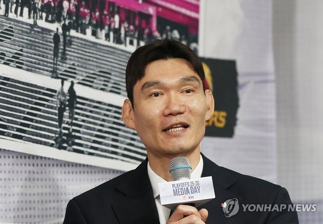 출사표 밝히는 김주성 DB 감독