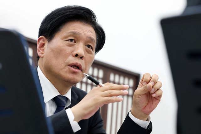 더불어민주당 조승래 사무총장, 6ㆍ3 지방선거 전략 설명