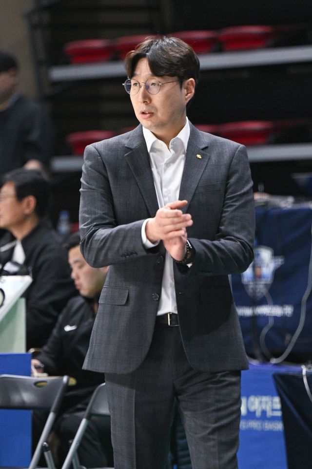 김완수 KB 감독