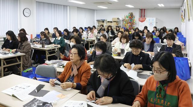 종이문화재단, 종이접기 세계화 봄 세미나 개최