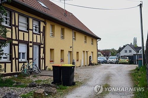 9세 소년이 1년 반 화물차에서 감금 생활을 하다 구조된 프랑스 동부 소도시 하겐바흐 [AP 연합뉴스 자료사진. 재판매 및 DB 금지] 