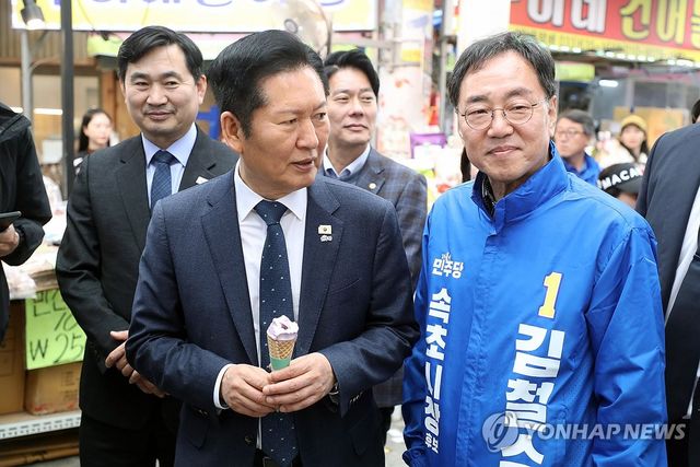 속초지역 유세 마친 정청래 대표