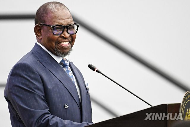 에녹 고동과나 남아공 재무장관