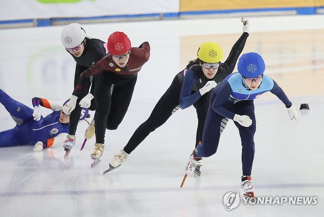 최민정, 여유롭게