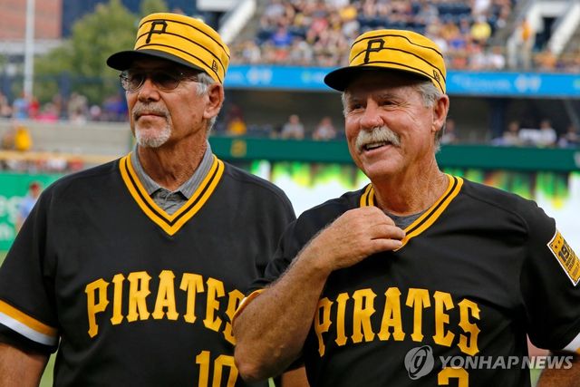 1979년 피츠버그의 WS 우승을 이끌었던 필 가너 전 감독(오른쪽)