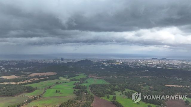 제주 하늘의 비구름