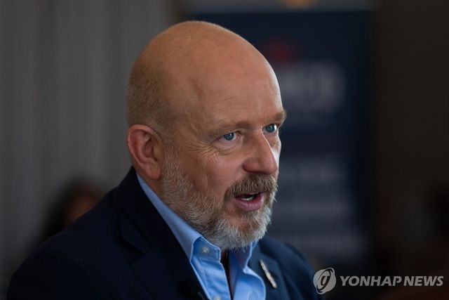 스티브 힐튼 캘리포니아 주지사 후보