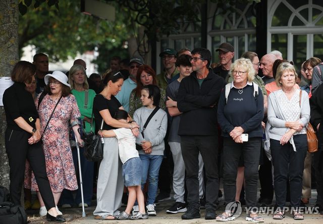 사우스포트 흉기난동 1주기 추모식