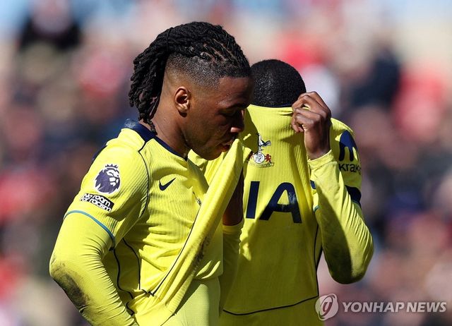 망연자실 토트넘