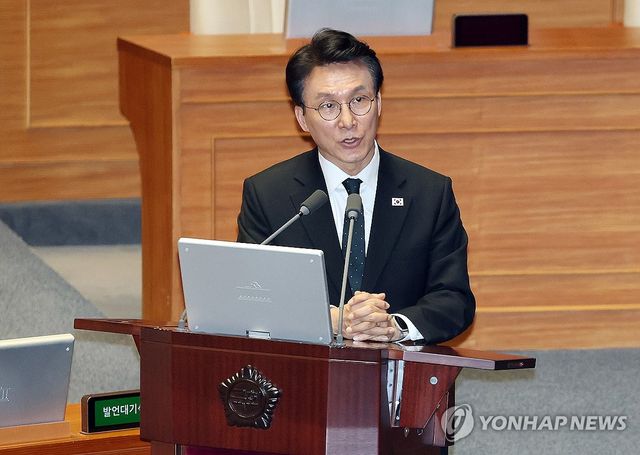 교육·사회·문화 분야 대정부 질문 답하는 김민석 총리