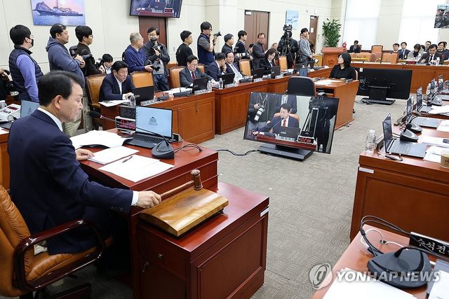 국회 국방위원회 전체회의