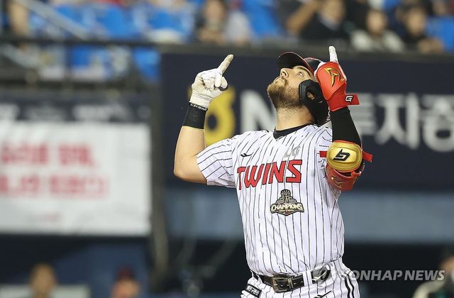 오스틴 '솔로홈런!'