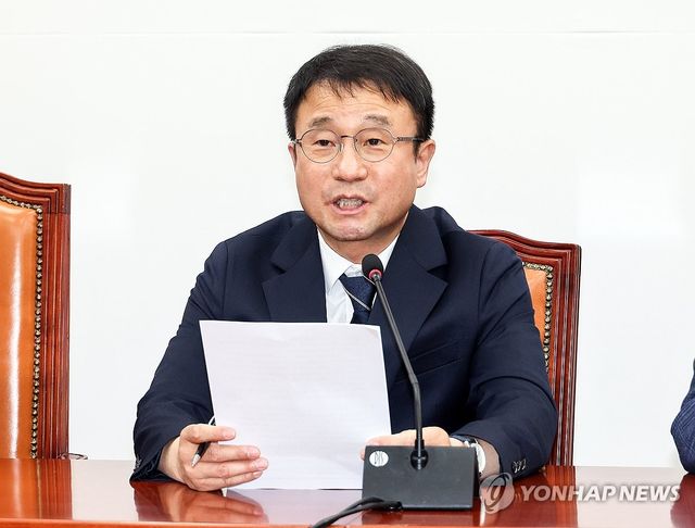 원내대책회의, 발언하는 한병도 원내대표