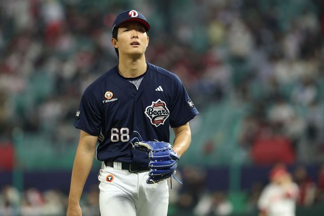 14일 SSG 랜더스전에서 선발 투수로 등판한 두산 베어스 최민석