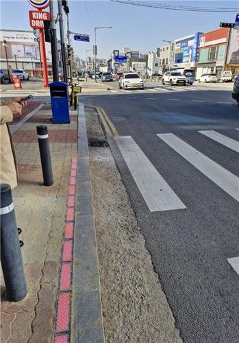 바닥형 보행 신호등