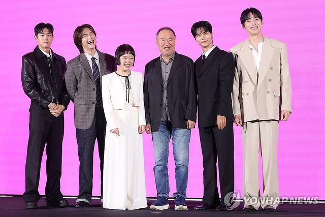 하트 만든 배우들