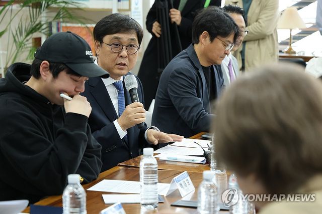 영화인들 만난 최휘영 문체부 장관