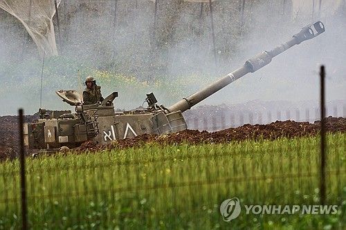 레바논 남부를 겨냥한 이스라엘군의 포격