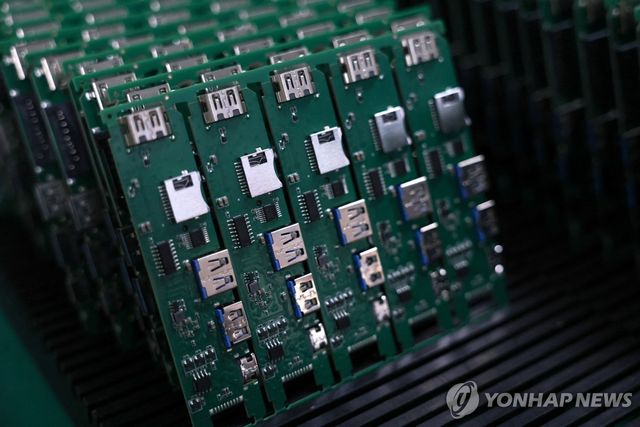 중국 공장에서 나오는 기판